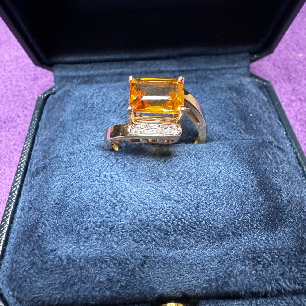14kt Gold Citrine and Diamond Accent Cocktail Ring (2.4 tcw) - Picture 2 of 8